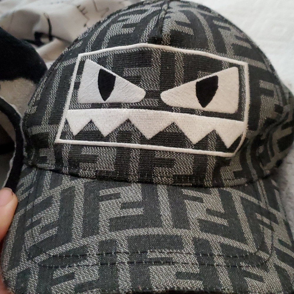 (Barely Used) Fendi Eyes Baseball Cap